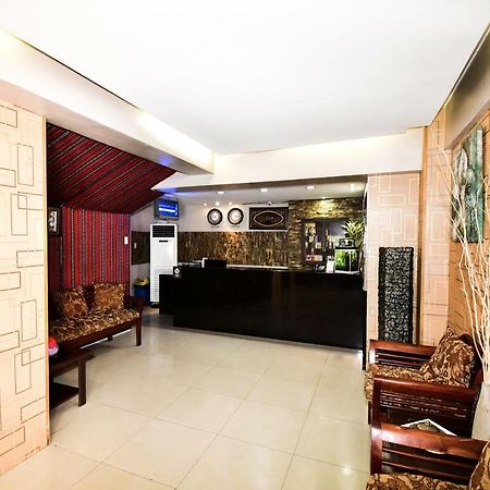 Casa Blanca Apartment Manila Exterior photo